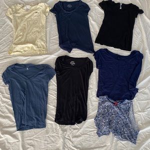 17. Women’s tee shirt bundle
